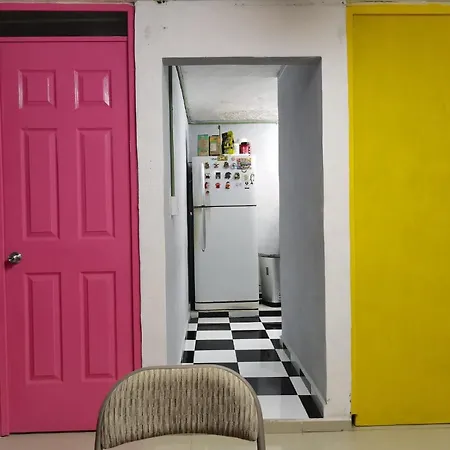 777 Lenderman Hostal 777-3